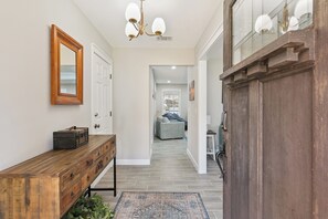 Interior - Sunset views~Marsh trails~Bikes~Dedicated work space~Private Heated Pool (Jekyll Island)