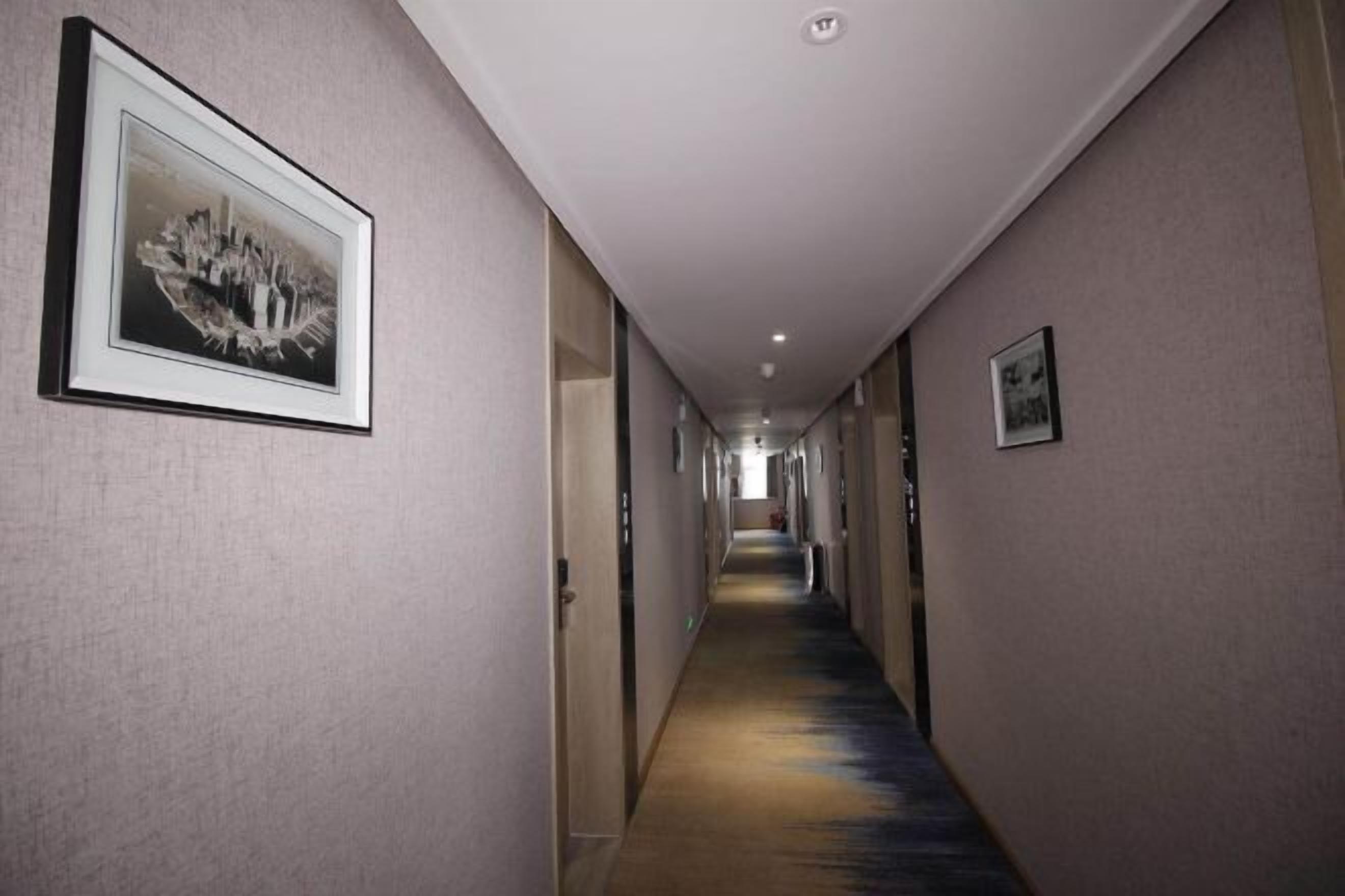 المنشأة من الداخل