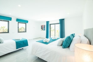4 habitaciones, tabla de planchar con plancha y wifi gratis