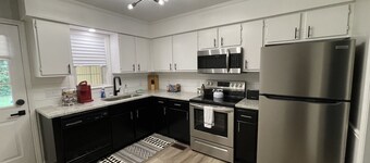 Tranquil Retreat*Family Friendly*Pet Friendly*2 Miles from MTSU