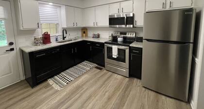 Tranquil Retreat*Family Friendly*Pet Friendly*2 Miles from MTSU