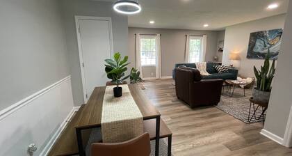 Tranquil Retreat,Family & Pet Friendly, 2 Miles MTSU, 4.5 miles Seigel Complex!