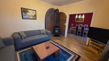 Fernseher, Stereoanlage