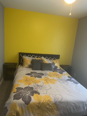 3 Schlafzimmer, Bügeleisen/Bügelbrett, WLAN, Bettwäsche