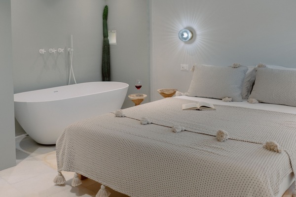 Bathtub