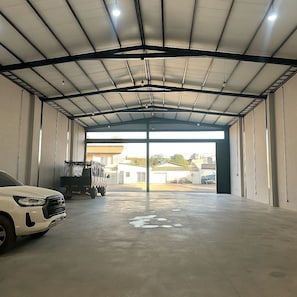 Parcheggio per camion e RV