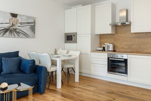 Fridge, microwave, oven, dishwasher - Apartment Antonija in Porec, Istria (Porec)