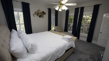 3 Schlafzimmer, Schreibtisch, Bügeleisen/Bügelbrett, WLAN