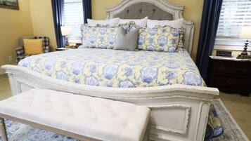 1 bedroom, desk, free WiFi, bed sheets