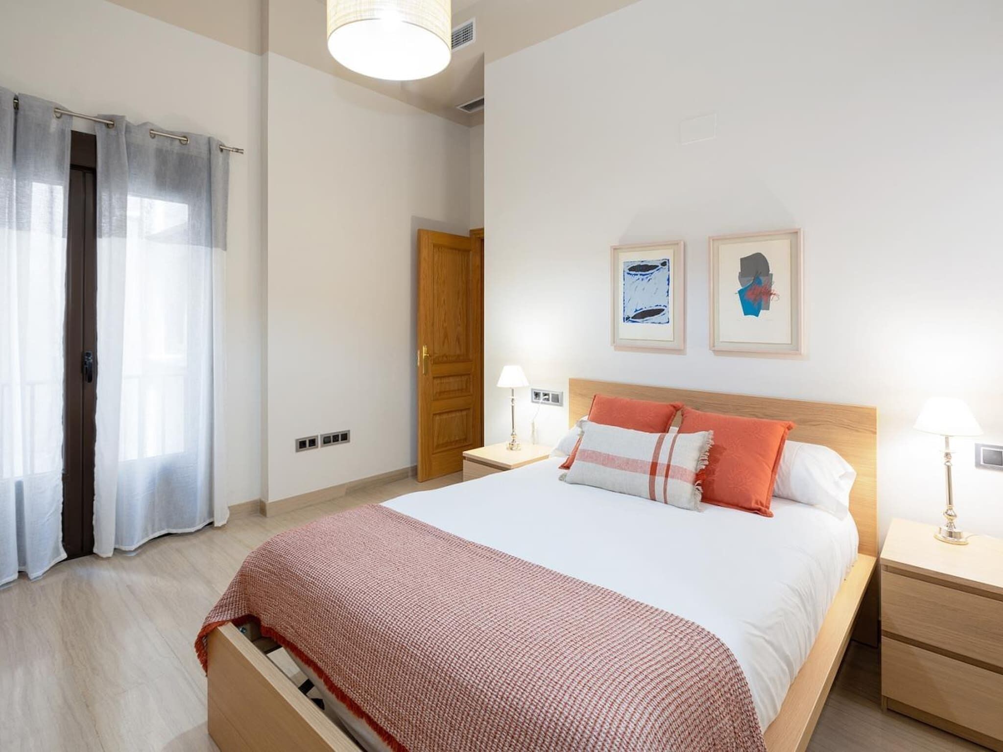 2 bedrooms, iron/ironing board, free WiFi, bed sheets