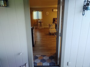 Interior - Black Canyon Casita - Tranquility Outside the City (Black Canyon City)