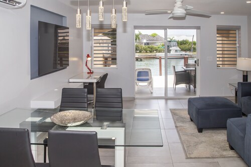 Waterfront Villa 246C, Jolly Harbour