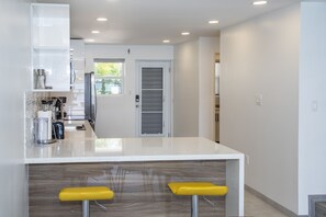 Fridge, microwave, oven, coffee/tea maker