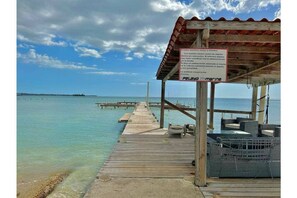 Beach - Villa en la Orilla de la Playa con Muelle! (Cabo Rojo)