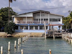 Exterior - Villa en la Orilla de la Playa con Muelle! (Cabo Rojo)