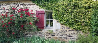 Pretty country house with large garden