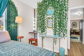 3 bedrooms, in-room safe, desk, iron/ironing board