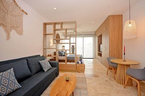 42-inch Smart TV with cable channels, TV, Netflix - ESTUDIO DELUXE PIEDRAZUL a pasos del mar (Playa del Carmen)