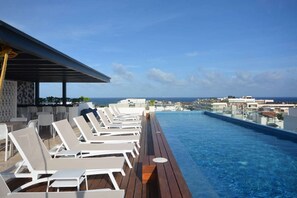 Outdoor pool, sun loungers - ESTUDIO DELUXE PIEDRAZUL a pasos del mar (Playa del Carmen)
