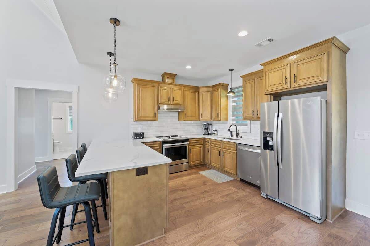 雪櫃、微波爐、焗爐、爐具