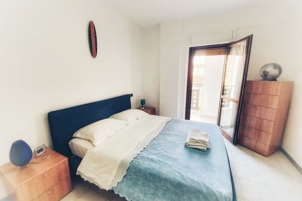 1 bedroom, iron/ironing board, bed sheets