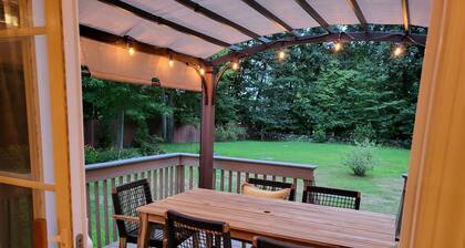 Perfect home for adventure! 2mi to Foxwoods, 15 min to Mystic, tour CT WineTrail