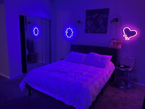 1 bedroom, desk, iron/ironing board, Internet