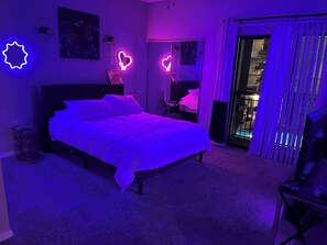 1 bedroom, desk, iron/ironing board, Internet - Apartment in Houston galleria mall area (Houston)