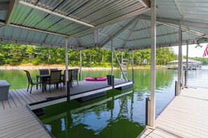 Outdoor dining - Cane Creek Retreat on Lake Keowee by Clemson Vacation Rentals! (West Union)