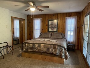 4 bedrooms, desk, free WiFi, bed sheets - Your going to fall in love with this cabin.outstanding for family,multi families (Alpine)