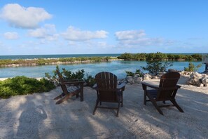 Property grounds - OCEANSIDE DUCK KEY HOUSE / BOAT RAMP & DOCK  (Marathon)