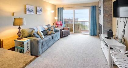 Cute Oceanfront Condo - Ground Floor - Beach Access!