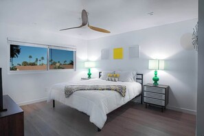 2 bedrooms, iron/ironing board, travel crib, free WiFi - Stylish 2BR+Office, Big Pool, Pickleball and more (Palm Springs)