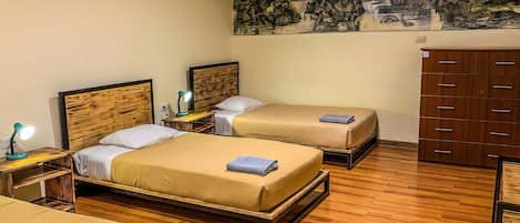 Deluxe Triple Room | 1 bedroom, Egyptian cotton sheets, premium bedding, down comforters