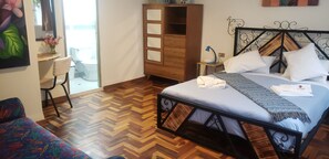 Deluxe Studio Suite | Egyptian cotton sheets, premium bedding, down comforters, free WiFi - Hommam House (Cusco)