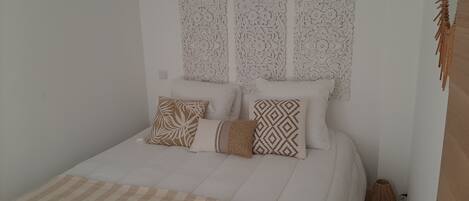 2 bedrooms, iron/ironing board, travel cot, free WiFi