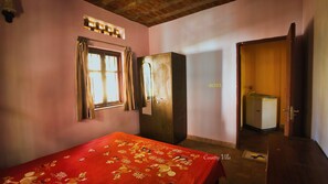 3 bedrooms, bed sheets