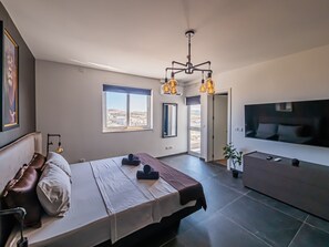 2 camere, una scrivania, ferro/asse da stiro, Wi-Fi gratuito