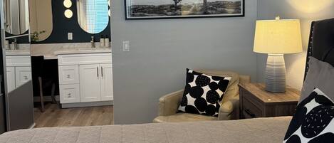 1 bedroom, desk, free WiFi, bed sheets