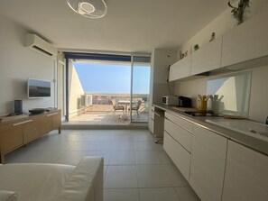 Fridge, microwave, dishwasher