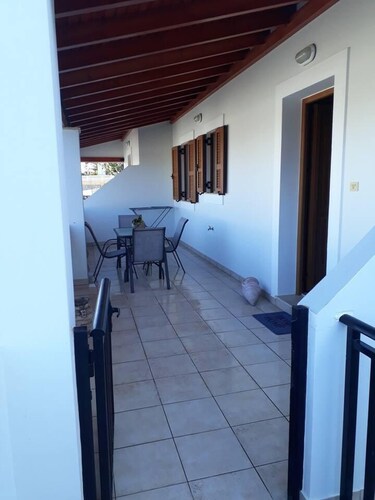 Apartment - Sleeps 5 - Parking - Private Terrace