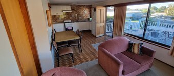 Close to Beach, Harbour Marina, Country Club, Golf Course, Restaurants, Cafes