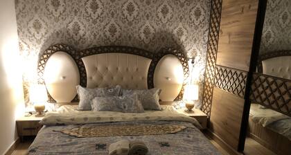 GoldenRooms