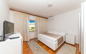 2 Schlafzimmer, Bügeleisen/Bügelbrett, kostenloses WLAN, Bettwäsche