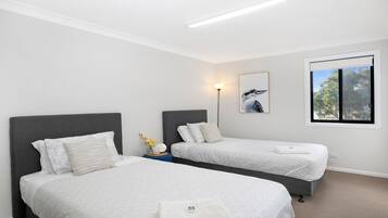 10 Schlafzimmer, Bügeleisen/Bügelbrett, WLAN, Bettwäsche