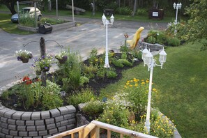 Property grounds - Between the Brook and Lake (Newport)