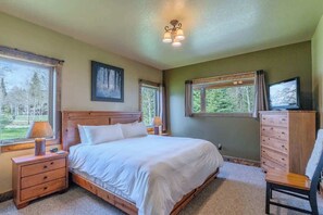 5 bedrooms, iron/ironing board, travel crib, WiFi