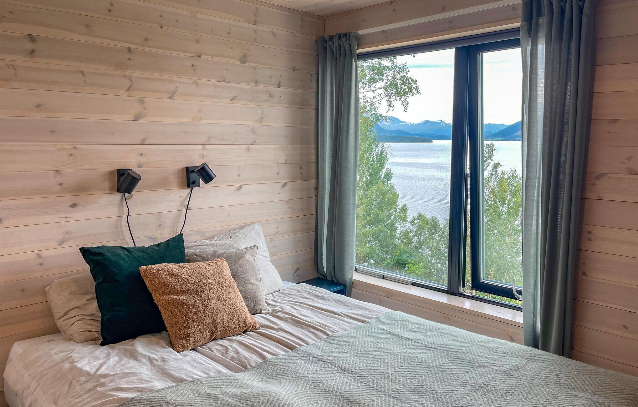 3 室のベッドルーム、WiFi (無料)