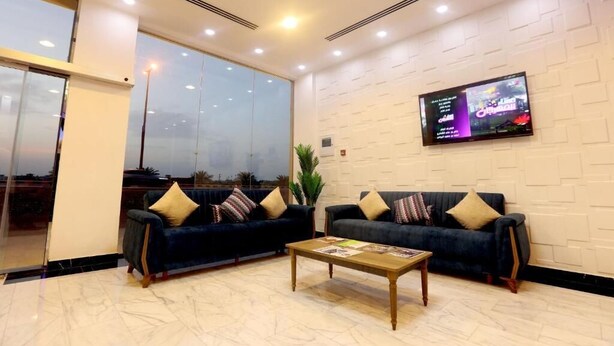 Living area - GOLDEN CROWN HOTEL ALSEEB MUSCAT (Seeb)