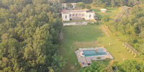 Aerial view - Chateau de Pourpry (Damiatte)